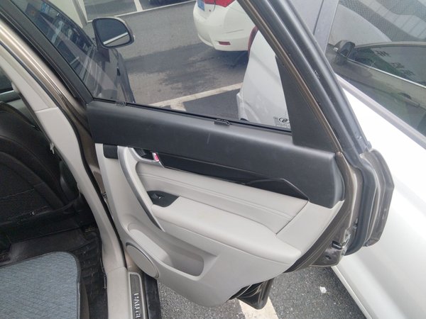 Chevrolet Captiva 2017, 113100 км, за 5051 USD - фото 25