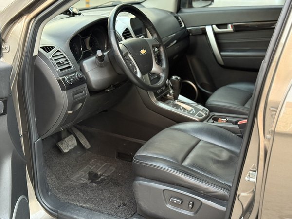 Chevrolet Captiva 2017, 92600 км, за 6572 USD - фото 19