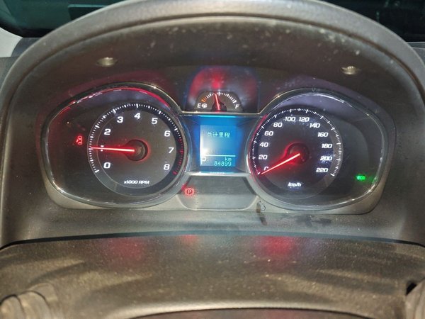Chevrolet Captiva 2017, 84900 км, за 5849 USD - фото 10