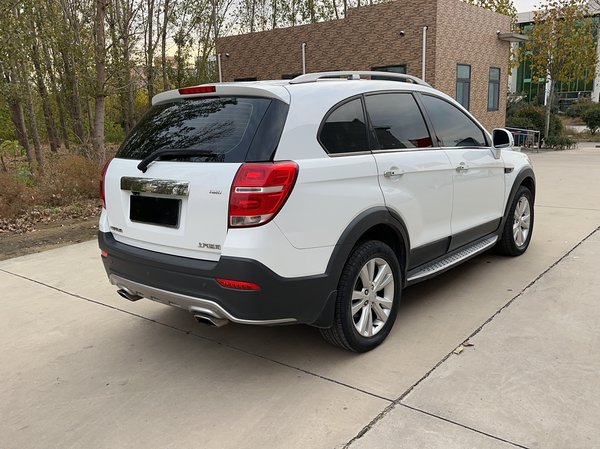 Chevrolet Captiva 2017, 112400 км, за 6112 USD