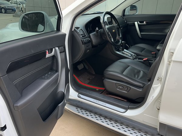 Chevrolet Captiva 2017, 112400 км, за 6112 USD - фото 24