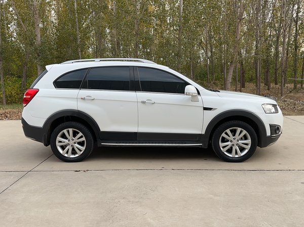 Chevrolet Captiva 2017, 112400 км, за 6112 USD