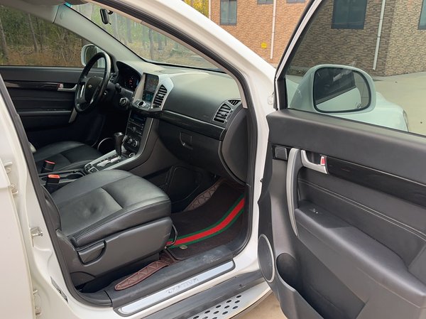 Chevrolet Captiva 2017, 112400 км, за 6112 USD - фото 35