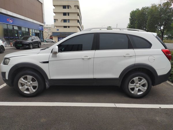 Chevrolet Captiva 2017, 83700 км, за 5672 USD