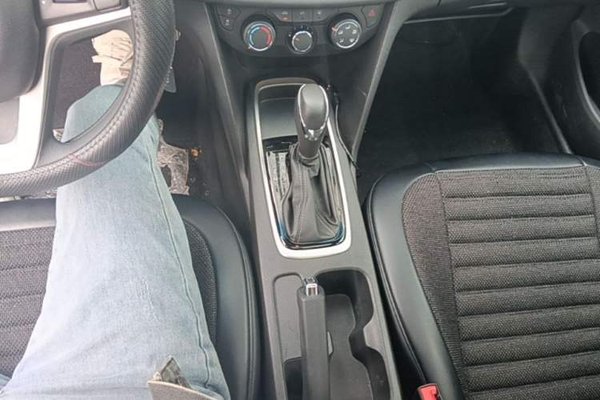 Chevrolet Cavalier 2019, 62400 км, за 6575 USD - фото 17