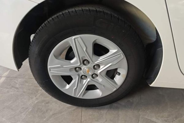 Chevrolet Cavalier 2019, 31500 км, за 6388 USD - фото 11