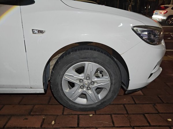 Chevrolet Cavalier 2019, 82700 км, за 4016 USD - фото 8