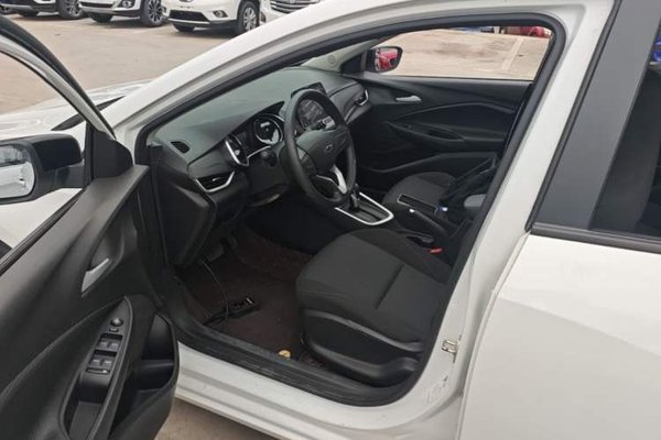 Chevrolet Cavalier 2020, 78000 км, за 6954 USD - фото 10