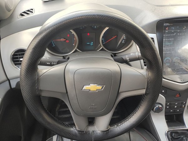 Chevrolet Cruze 2013, 70400 км, за 2564 USD - фото 11