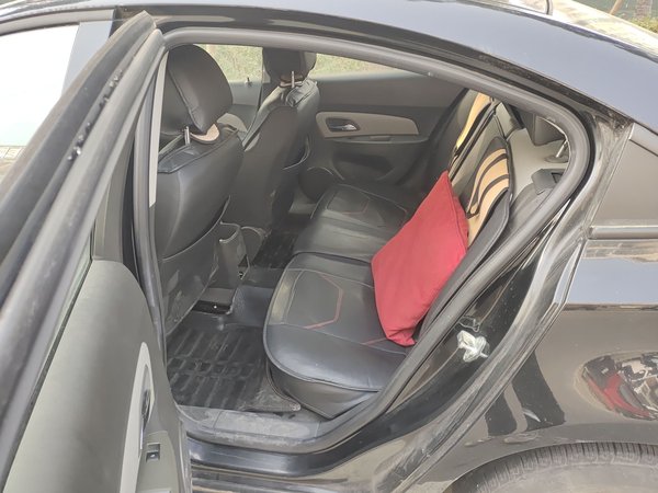 Chevrolet Cruze 2013, 70400 км, за 2564 USD - фото 18