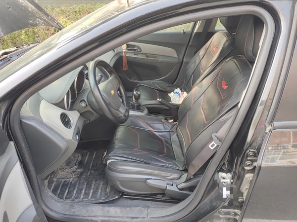 Chevrolet Cruze 2013, 70400 км, за 2564 USD - фото 16