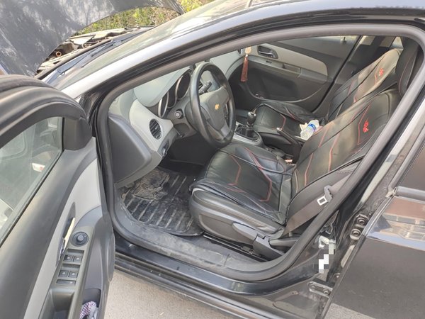 Chevrolet Cruze 2013, 70400 км, за 2564 USD - фото 17