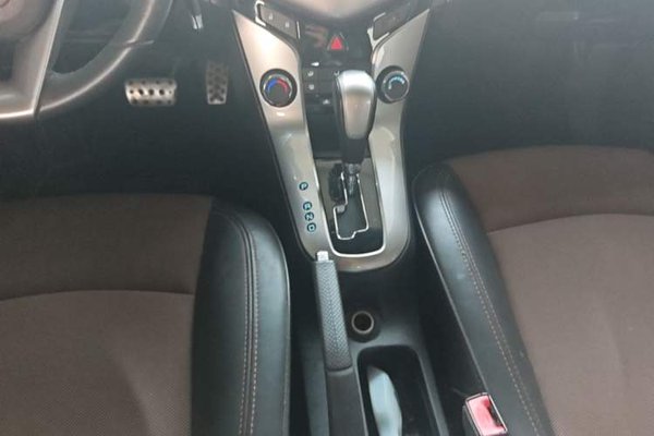 Chevrolet Cruze 2013, 144600 км, за 3588 USD - фото 16