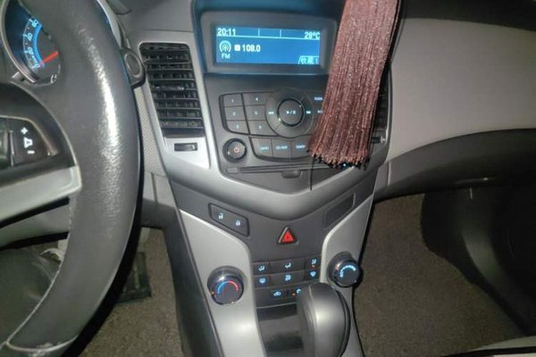 Chevrolet Cruze 2013, 143900 км, за 3428 USD - фото 13