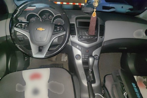 Chevrolet Cruze 2013, 143900 км, за 3428 USD - фото 9