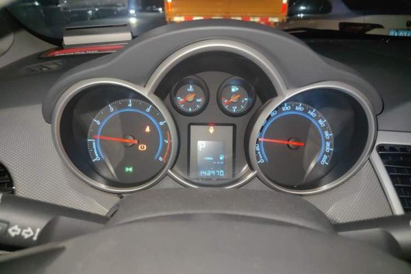 Chevrolet Cruze 2013, 143900 км, за 3428 USD - фото 11