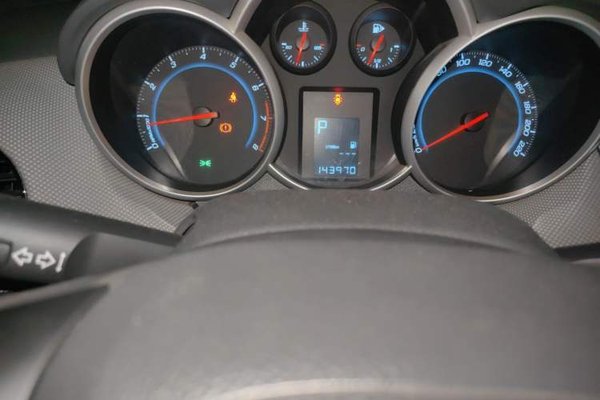 Chevrolet Cruze 2013, 143900 км, за 3428 USD - фото 12