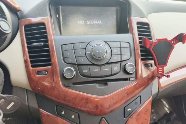 Chevrolet Cruze 2015, 70100 км, за 2573 USD - фото 14