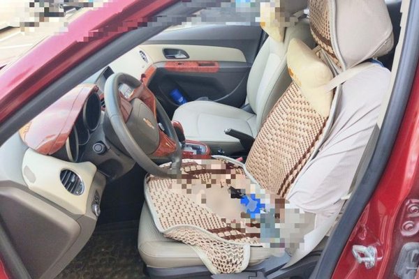 Chevrolet Cruze 2015, 70100 км, за 2573 USD - фото 16