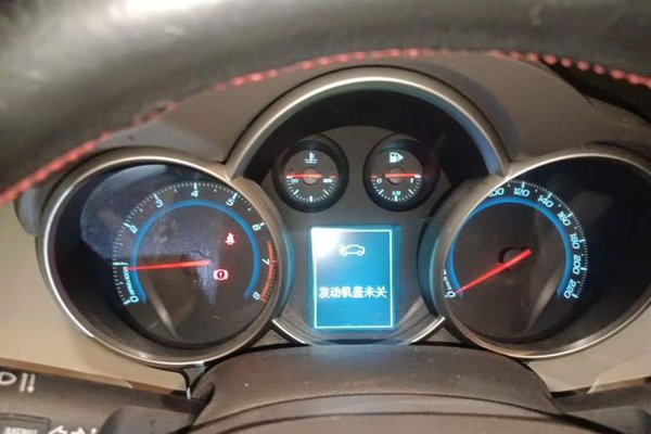 Chevrolet Cruze 2015, 107800 км, за 2960 USD - фото 11