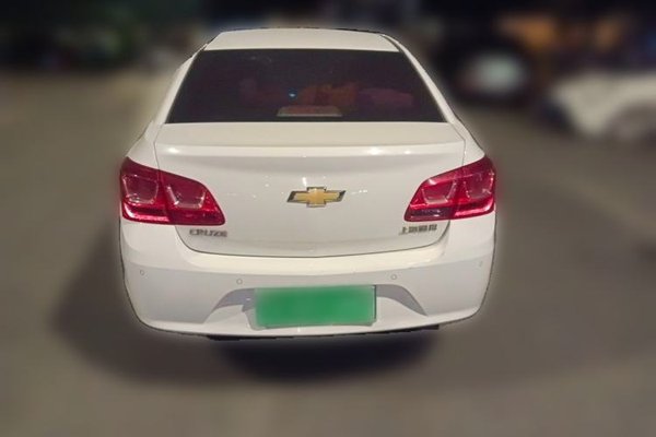 Chevrolet Cruze 2015, 107800 км, за 2960 USD