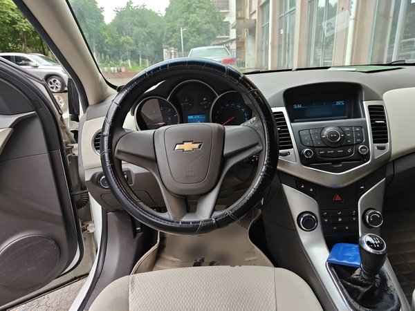 Chevrolet Cruze 2015, 115300 км, за 2957 USD - фото 11