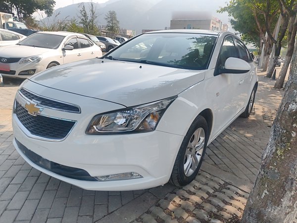 Chevrolet Cruze 2015 1.5L Classic SE AT