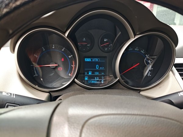 Chevrolet Cruze 2015, 173800 км, за 3409 USD - фото 15
