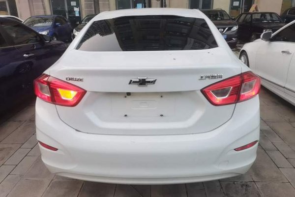 Chevrolet Cruze 2017, 128800 км, за 5149 USD