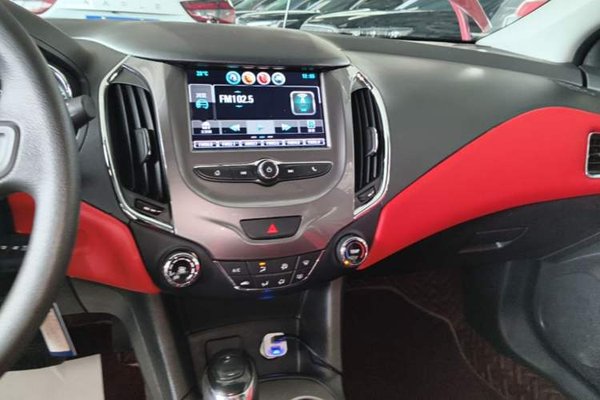 Chevrolet Cruze 2018, 112200 км, за 6616 USD - фото 16