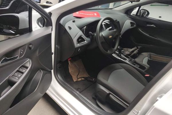 Chevrolet Cruze 2018, 64200 км, за 5733 USD - фото 19