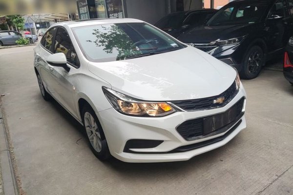 Chevrolet Cruze 2018, 64200 км, за 5733 USD