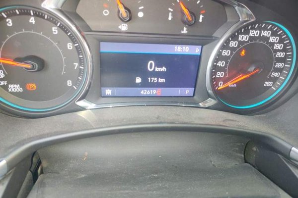 Chevrolet Equinox 2018, 42600 км, за 11049 USD - фото 9