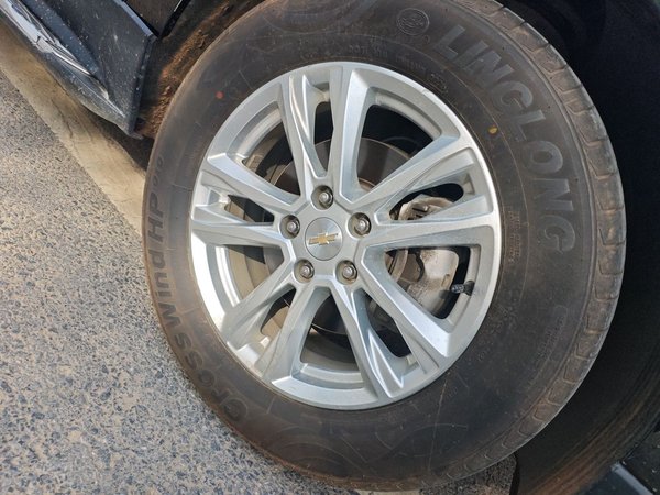 Chevrolet Equinox 2019, 101200 км, за 9140 USD