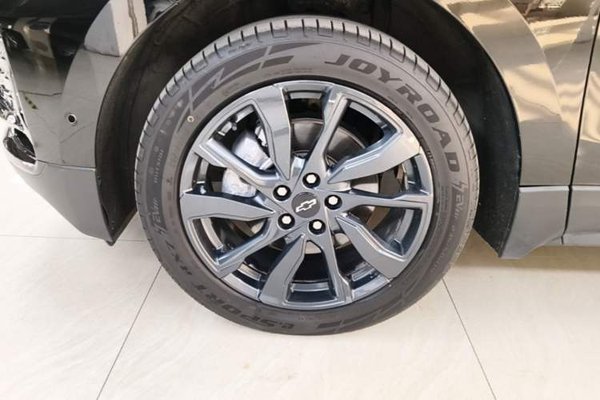 Chevrolet Equinox 2021, 60800 км, за 14647 USD - фото 8