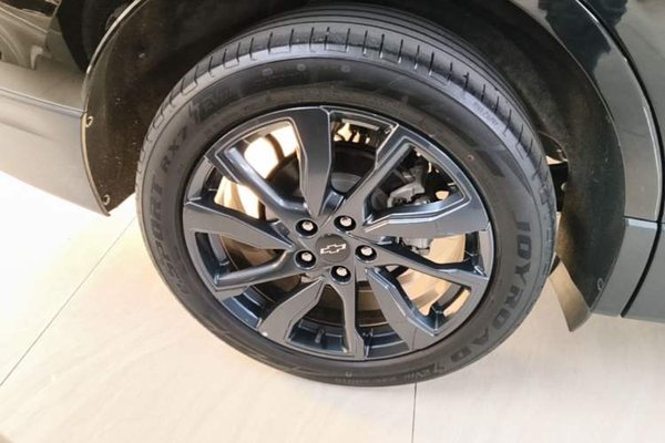 Chevrolet Equinox 2021, 60800 км, за 14647 USD - фото 10