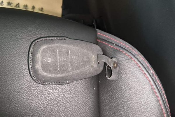Chevrolet Equinox 2021, 60800 км, за 14647 USD - фото 12