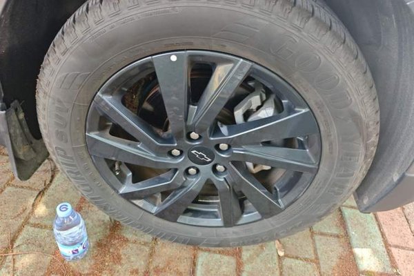Chevrolet Equinox 2021, 62200 км, за 12226 USD