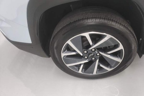Chevrolet Equinox Plus 2024, 16800 км, за 19500 USD - фото 11