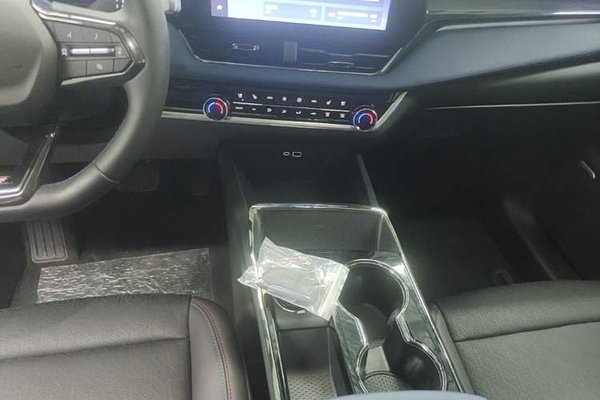 Chevrolet Equinox Plus 2024, 16800 км, за 19500 USD - фото 16