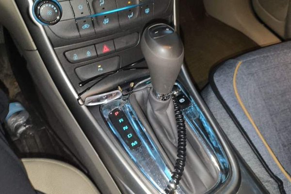 Chevrolet Malibu 2014, 72000 км, за 3354 USD - фото 12