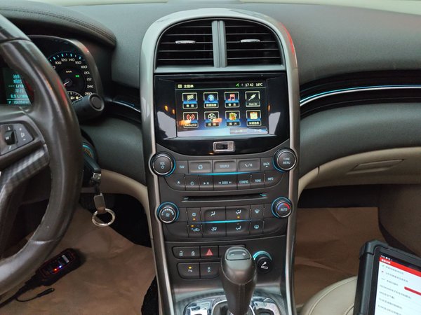 Chevrolet Malibu 2014, 154400 км, за 4881 USD - фото 12