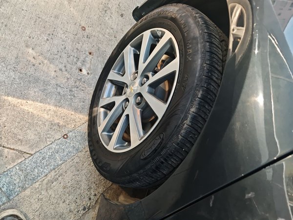 Chevrolet Malibu 2016, 93000 км, за 5989 USD