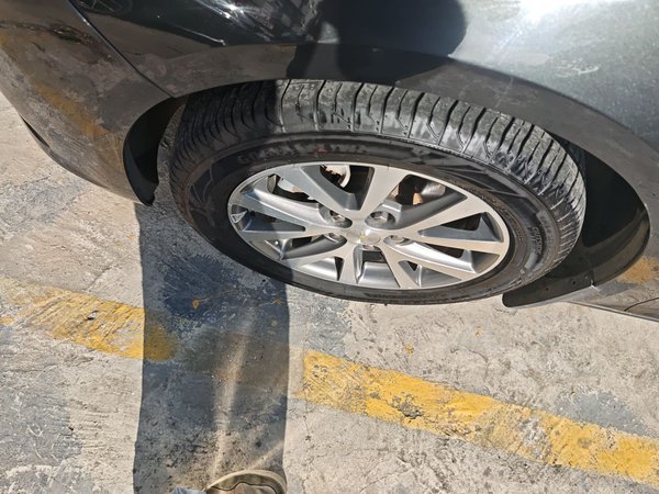 Chevrolet Malibu 2016, 93000 км, за 5989 USD - фото 6