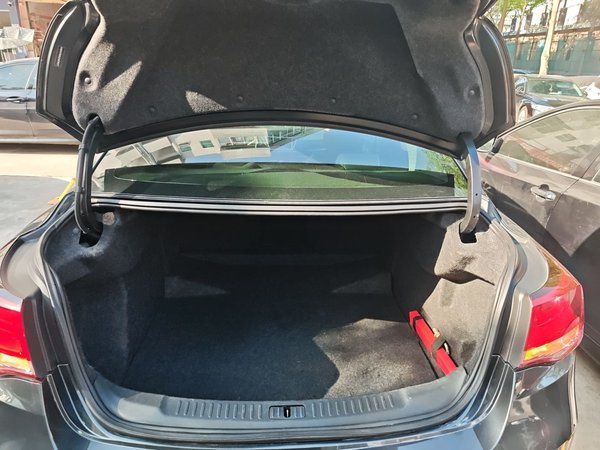 Chevrolet Malibu 2016, 93000 км, за 5989 USD - фото 16