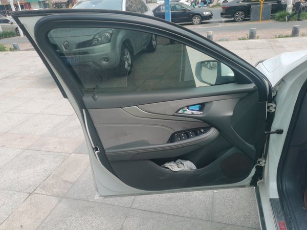 Chevrolet Malibu 2017, 90500 км, за 5361 USD - фото 16