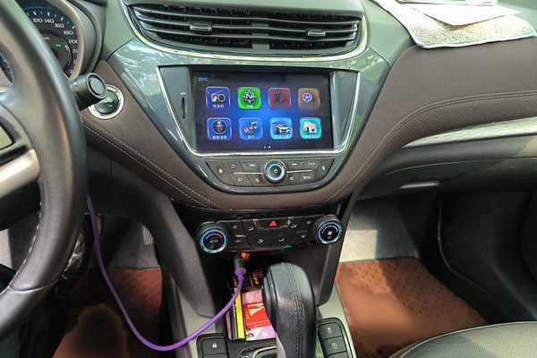 Chevrolet Malibu 2017, за 5885 USD - фото 12