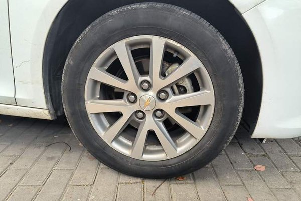 Chevrolet Malibu 2017, за 5885 USD - фото 8