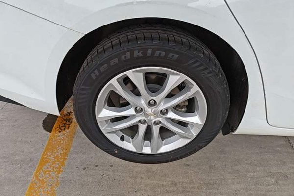 Chevrolet Malibu XL 2018, 45400 км, за 8558 USD - фото 10