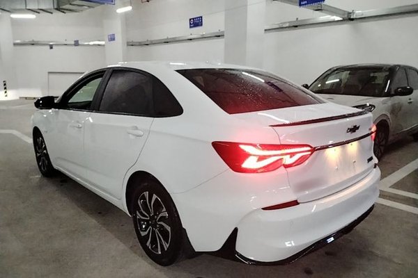 Chevrolet Monza 2019, 79000 км, за 7084 USD